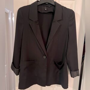 Relaxed black blazer